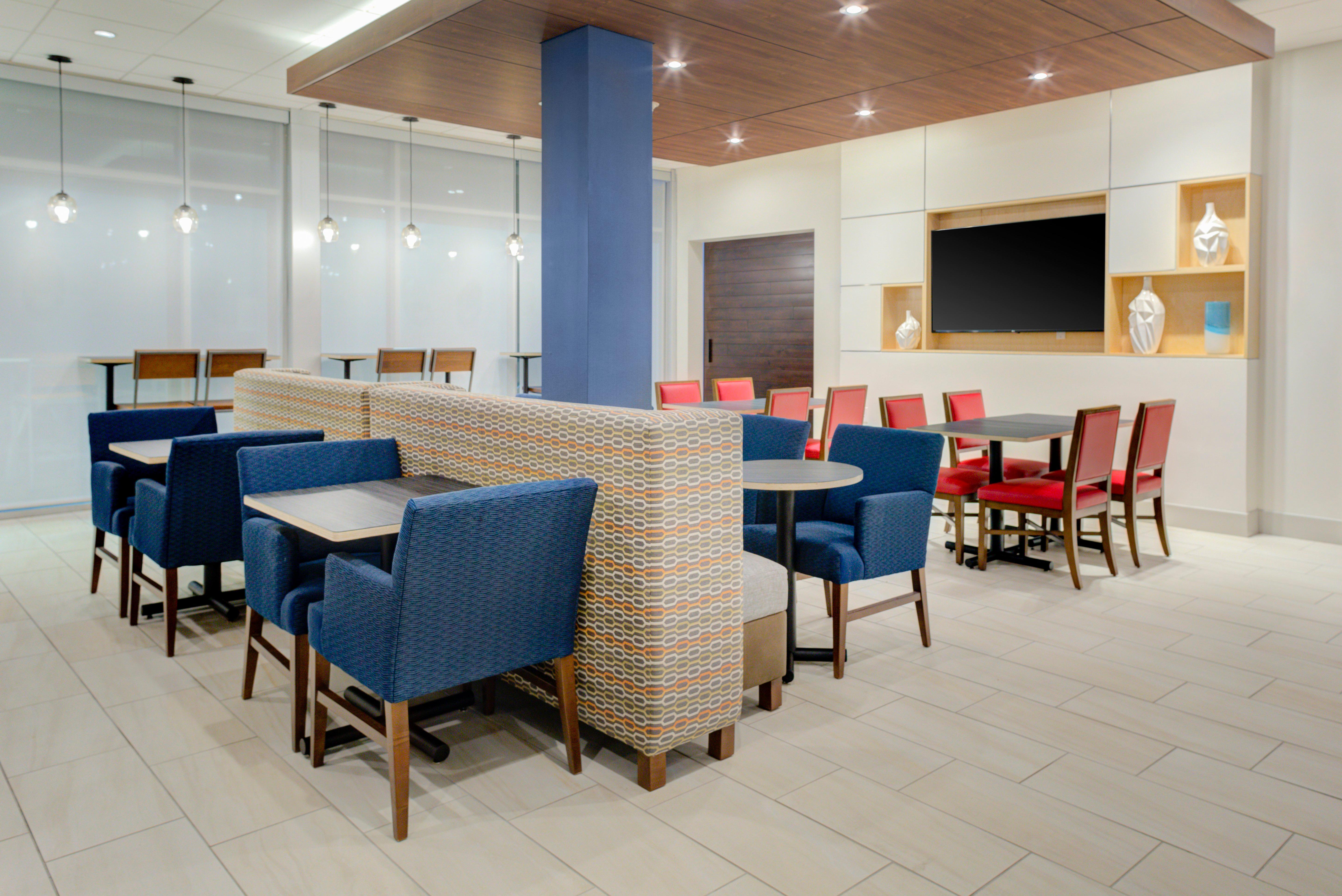 Holiday Inn Express & Suites - King George - Dahlgren By Ihg Alden Экстерьер фото